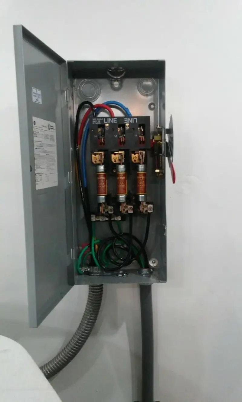 Three-phase disconnect switch installed for Electrical Wiring & Rewiring in Bellaire